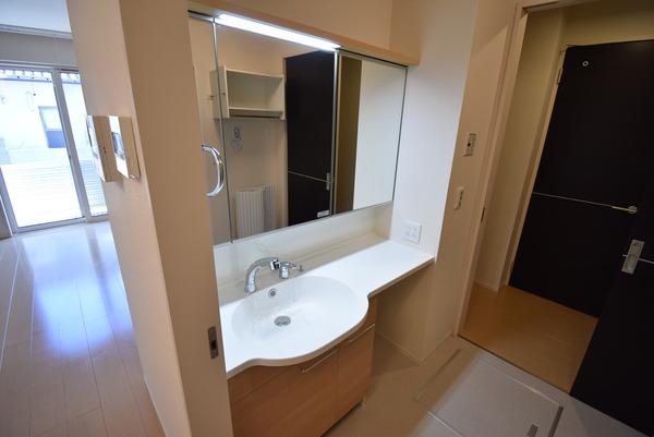 洗面設備　同仕様写真