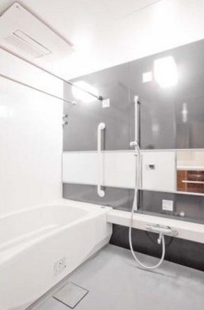 バス・シャワールーム　他のタイプのお写真です（色合いが異なる場合が御座います）