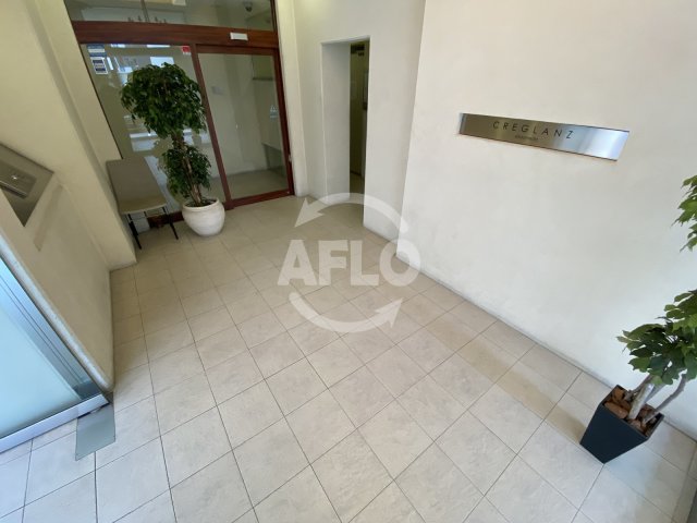 ロビー　クレグラン北梅田　ロビー