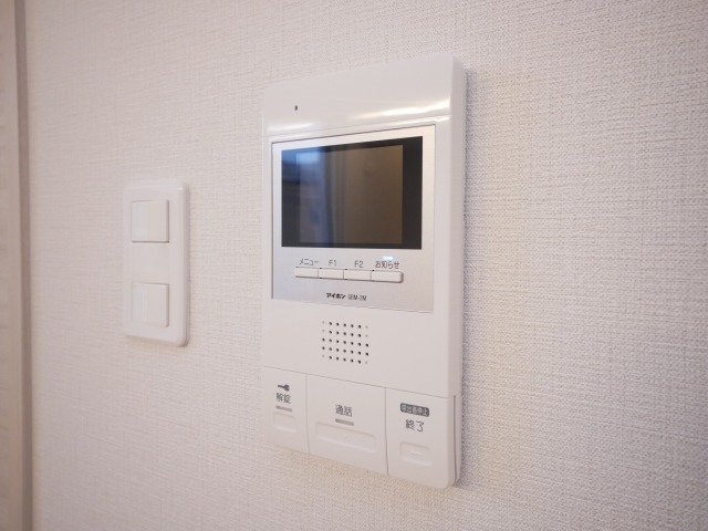 セキュリティ　ＴＶモニターホン付きで急な来客でも確認が出来ます♪