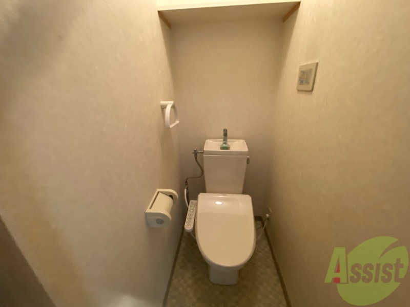 トイレ　嬉しいウォシュレット機能付きです。シャワートイレは便利ですね