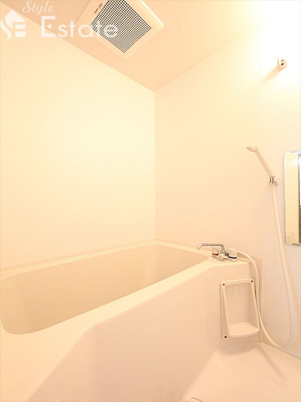 バス・シャワールーム　バスルーム