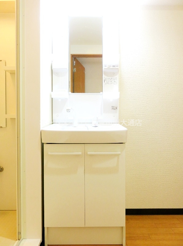 洗面設備　同型別部屋写真