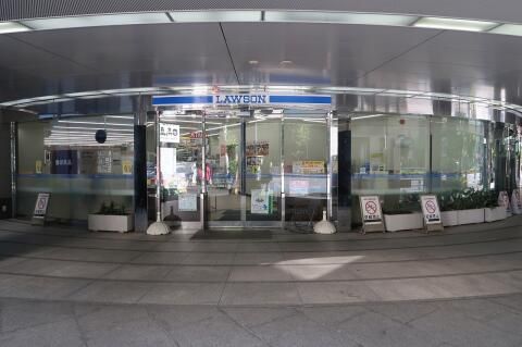 コンビニ　ローソン 本郷四丁目白山通店（コンビニ）まで194m