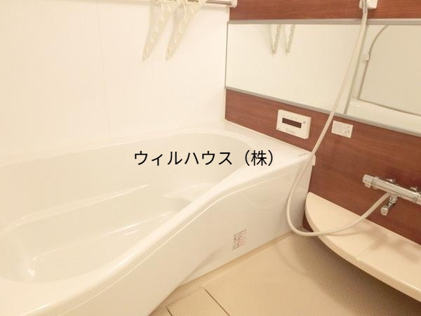 バス・シャワールーム　一坪浴槽！追い焚き機能！