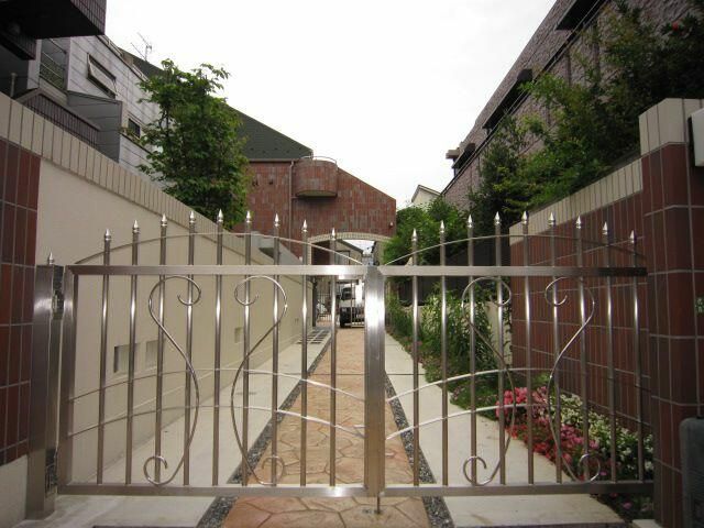 エントランス　■モニタ付オートロック