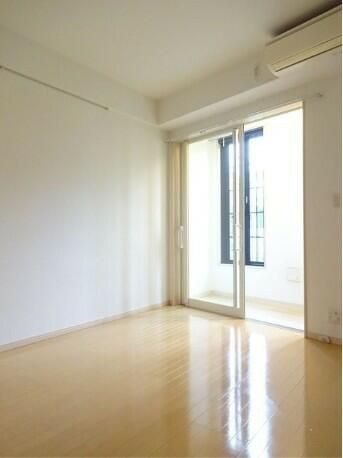 居室・リビング　■エアコン■24時間換気システム