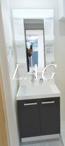 洗面設備　独立洗面台です。