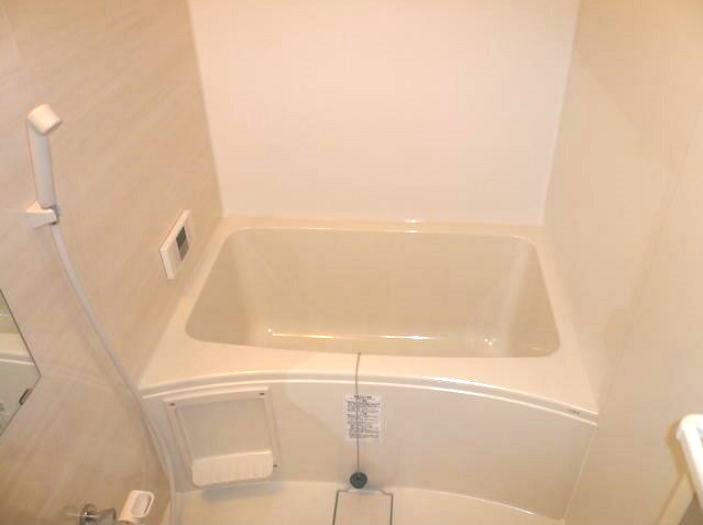 バス・シャワールーム　同タイプの写真です。