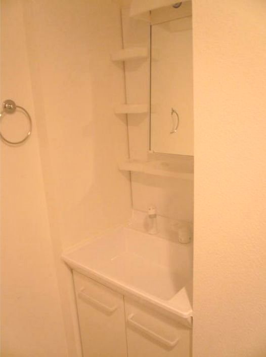 洗面設備　同タイプの写真です。