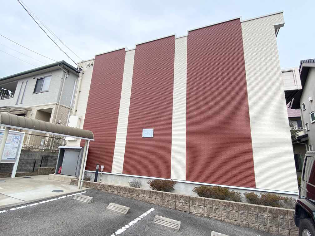 その他　屋根付駐輪所有