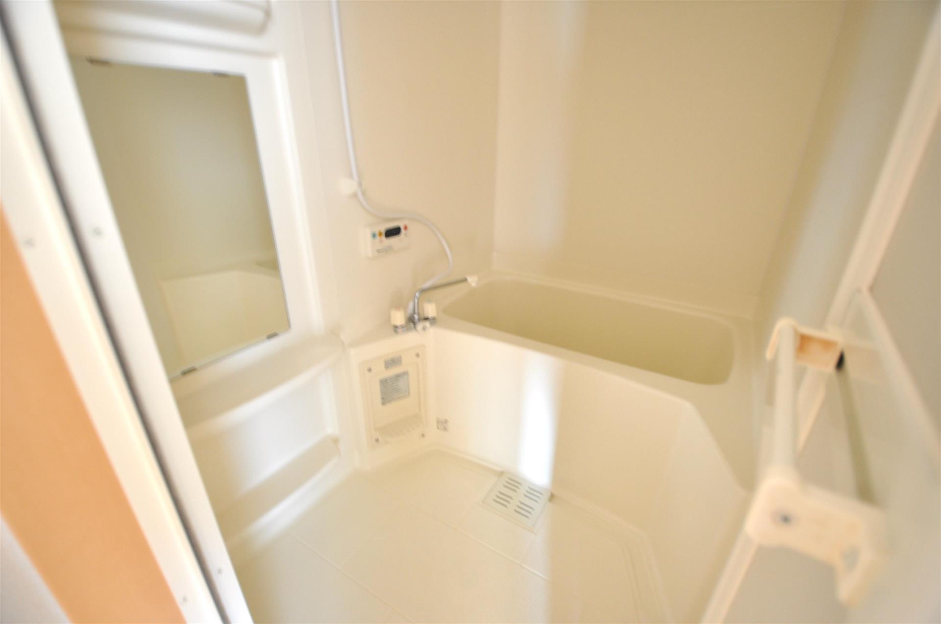 バス・シャワールーム　浴室乾燥機・追い焚き付き