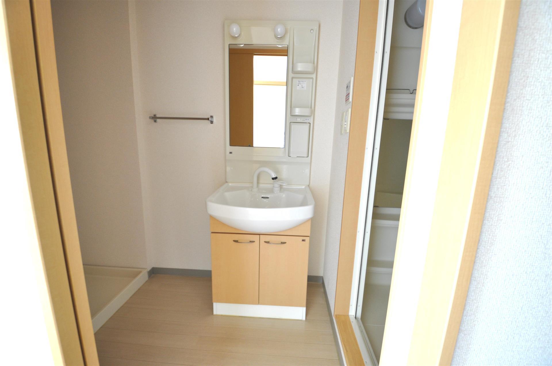 洗面設備　シャンプードレッサー付き♪