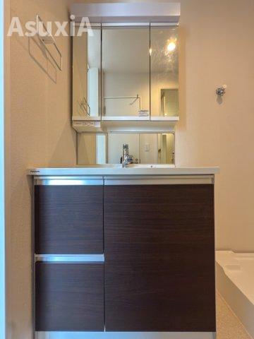 洗面設備　同タイプ間取りの別部屋写真です。