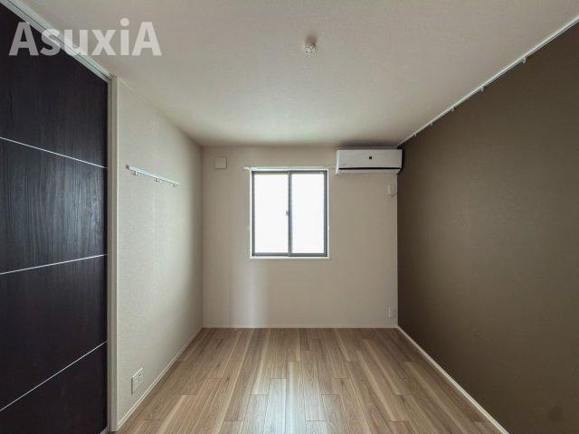 居室・リビング　同タイプ間取りの別部屋写真です。