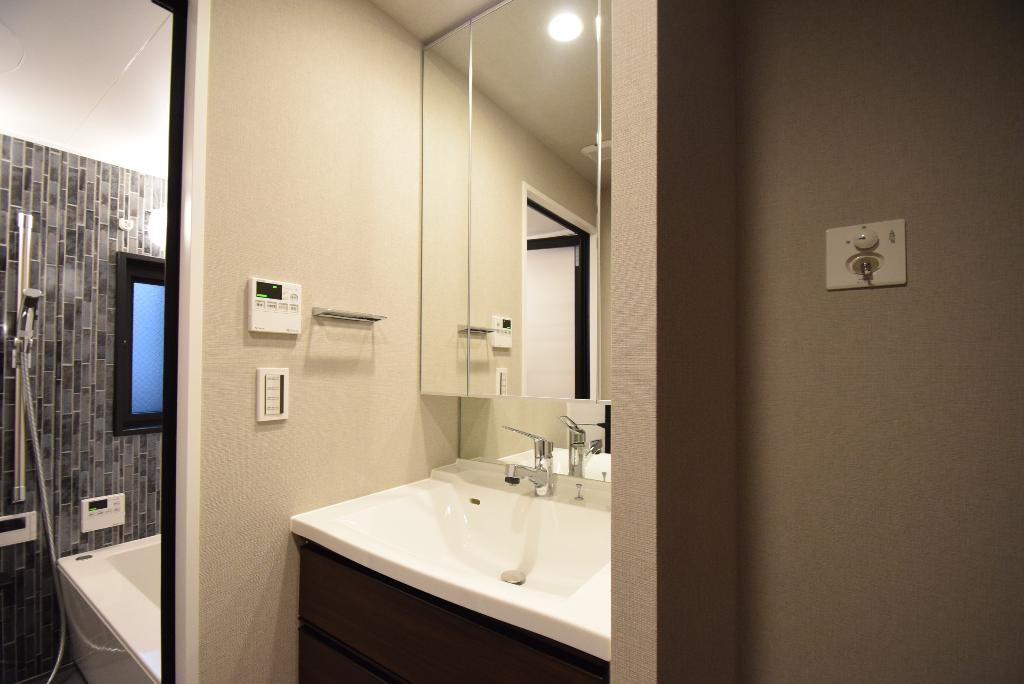 洗面設備　洗髪洗面化粧台