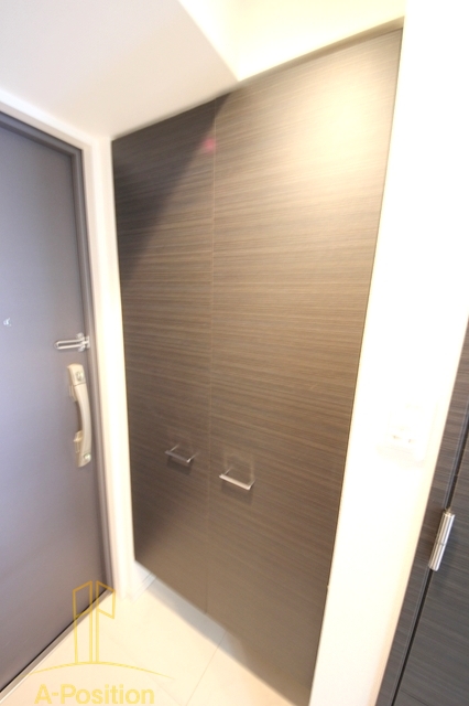 玄関　スワンズシティ堂島川