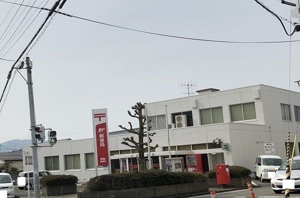 郵便局　粟野郵便局（郵便局）まで1700m