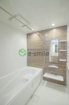 バス・シャワールーム　落ち着いた空間のお風呂です