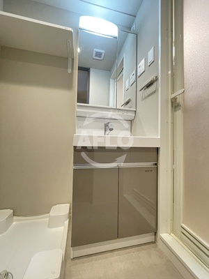 洗面設備　リヴェント難波ウエスト　独立洗面台