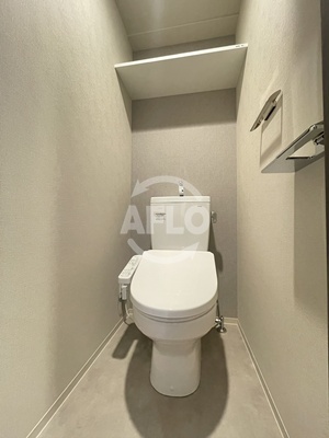 トイレ　リヴェント難波ウエスト　温水洗浄便座