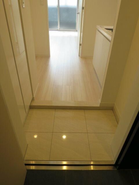 玄関　すっきりシンプルな玄関スペースです！