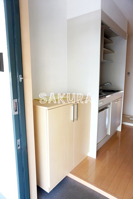 玄関　便利なカウンター型シューズボックス♪