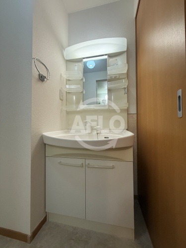 洗面設備　フラット桃ヶ池　独立洗面台
