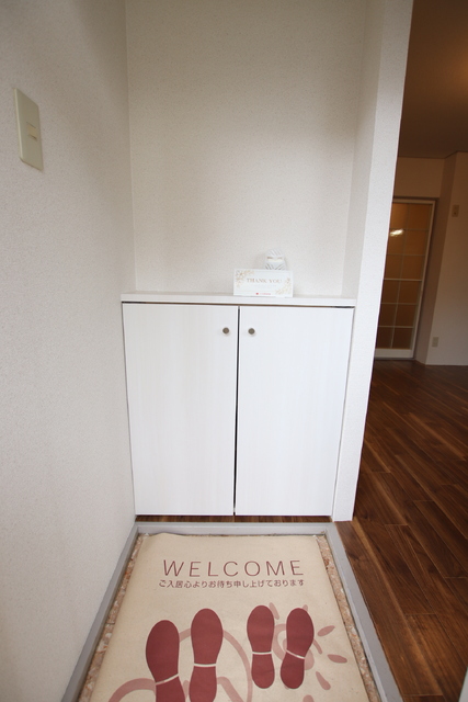 玄関　※同物件、別号室の為参考写真になります。