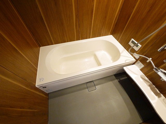 バス・シャワールーム　日々の疲れを癒すお風呂です