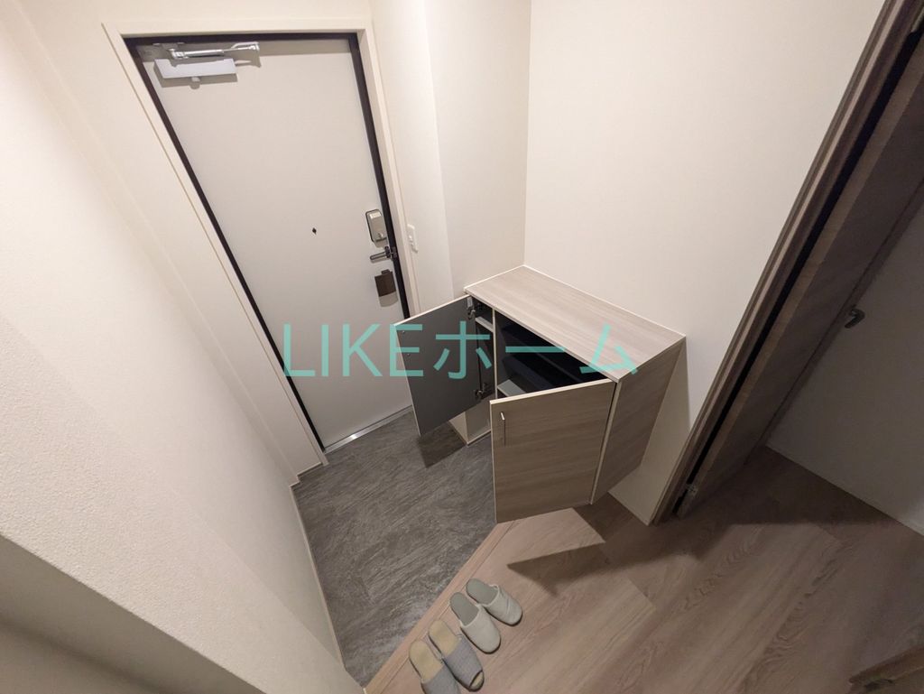 玄関　バルコニー