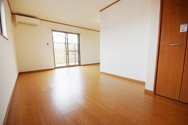 居室・リビング　類似室内