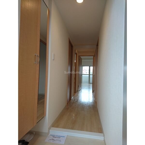 玄関　落ち着いた玄関です