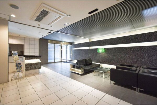 エントランス　名古屋で一番初期費用の安い賃貸専門の不動産会社です(^^)