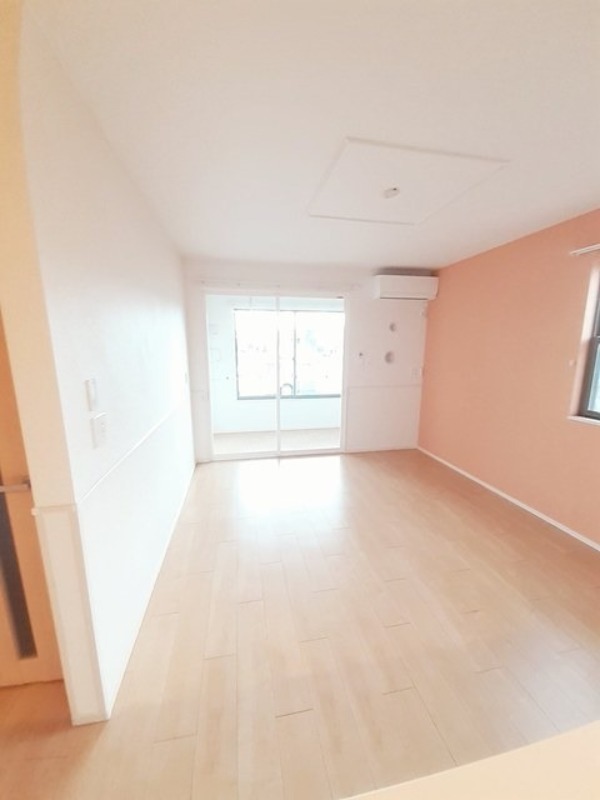 居室・リビング　図面と現状に相違がある場合には現状を優先