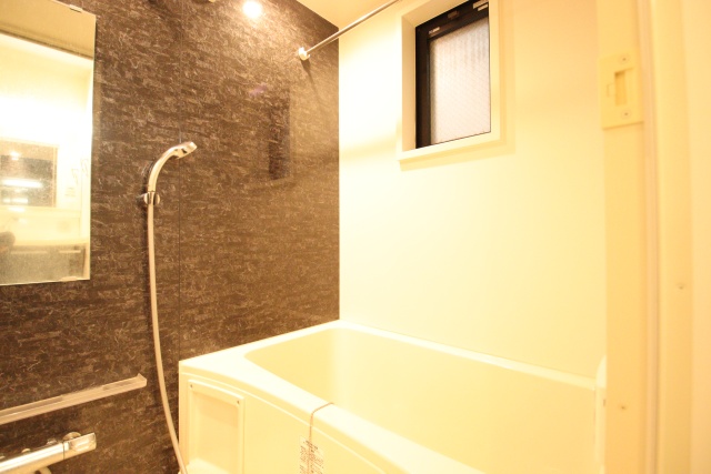 バス・シャワールーム　※別室の参考写真の為、現況優先です。