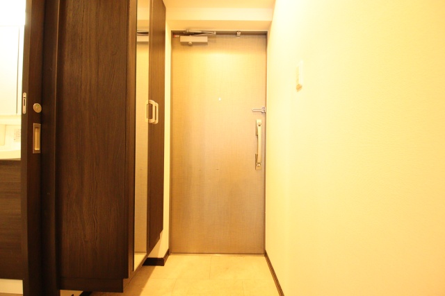 玄関　※別室の参考写真の為、現況優先です。