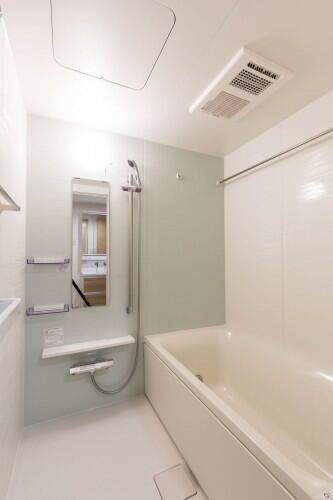 バス・シャワールーム　バスルーム