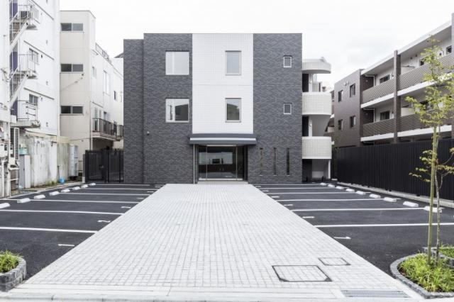 建物外観　駅から徒歩１１分