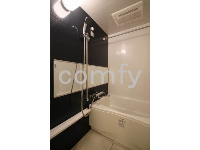 バス・シャワールーム　浴室乾燥機付きバス