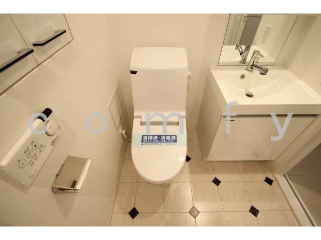 トイレ　ウォシュレット付きトイレ