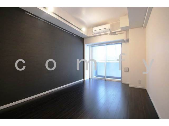 居室・リビング　開放感のある洋室