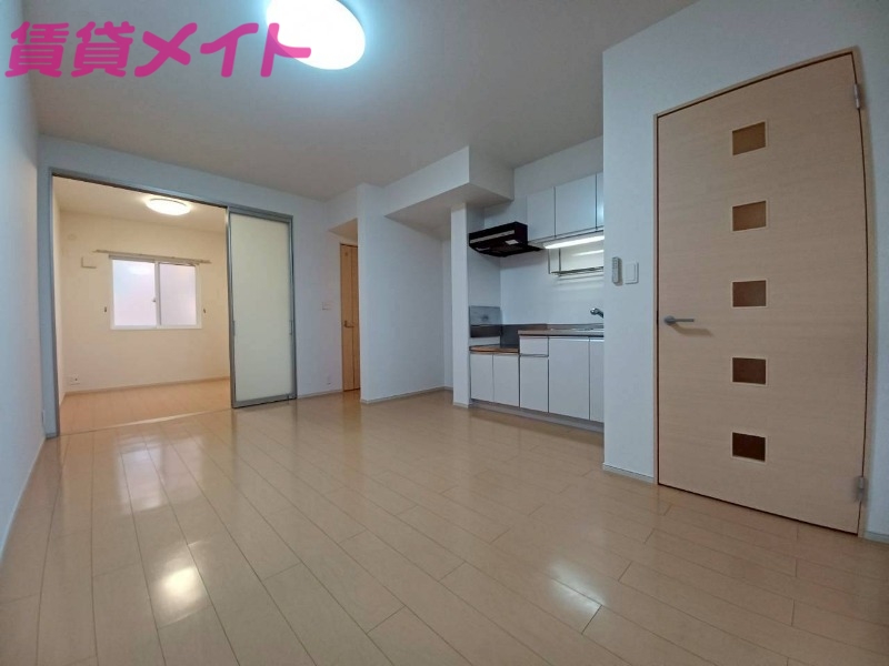 居室・リビング　同型参考写真