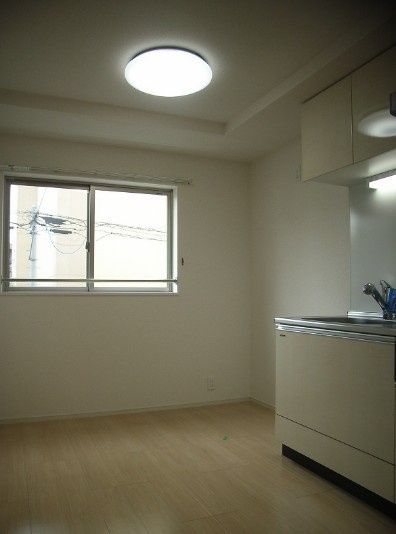 居室・リビング　☆明るい居間☆