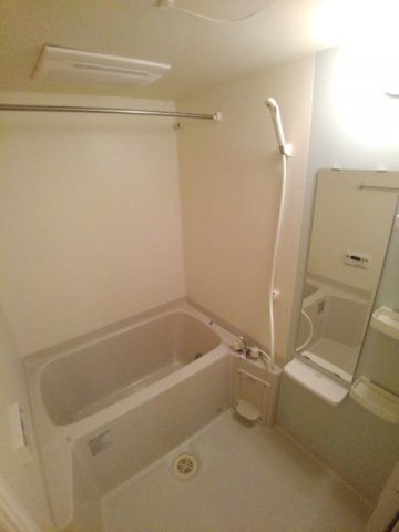 バス・シャワールーム　お風呂で日々の疲れを落としましょう