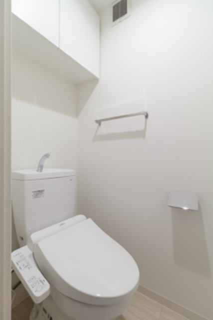 トイレ　※写真は同タイプ住戸です。