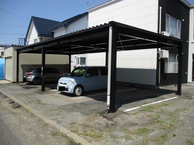 駐車場　駐車場