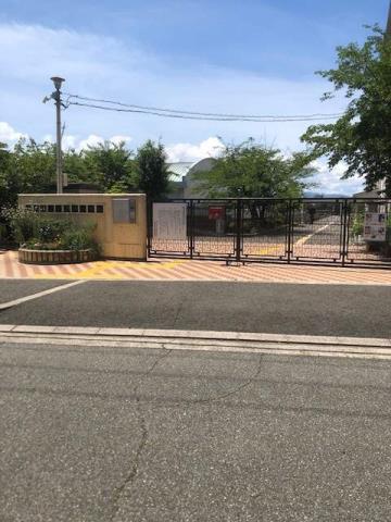 小学校　新田南小学校（小学校）まで329m