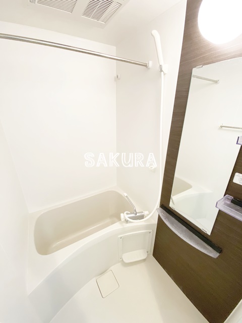 バス・シャワールーム　嬉しい浴室乾燥機付き♪