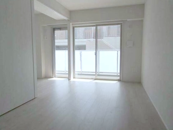 居室・リビング　こちらのリビングで趣味の時間をお楽しみください♪